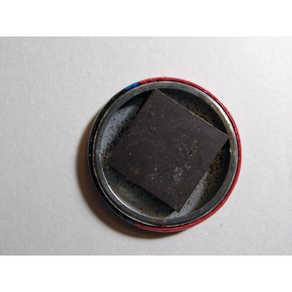 Batman Standing Proud Refrigerator Magnet Vintage 1980's Licensed Superhero - Picture 2 of 3